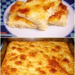 Plăcinta Puturoasei servită cu o garnitură delicioasă