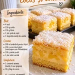 Prăjitură cu cocos și ananas decorată pe un platou.