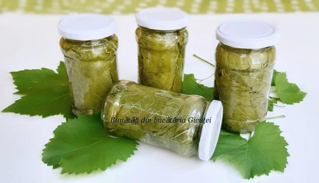 Vită în saramură preparată cu condimente aromate și marinade naturale